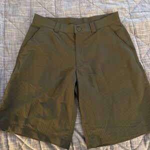 Men’s Under Armour Army Green Khaki Pinstripe Golf Shorts Sz 34 Golf outdoor